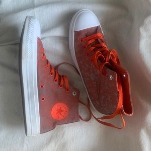 Converse Chuck Taylor All Star II Hi Signal